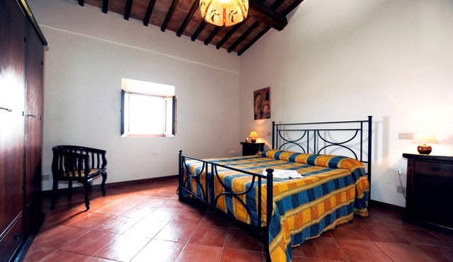 Agriturismo il canneto apartment Sole in the province of Siena san Gimignano