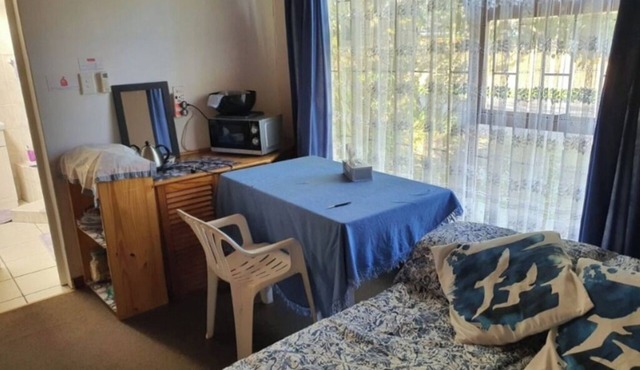 Aircon, WiFi, fridge, microwave