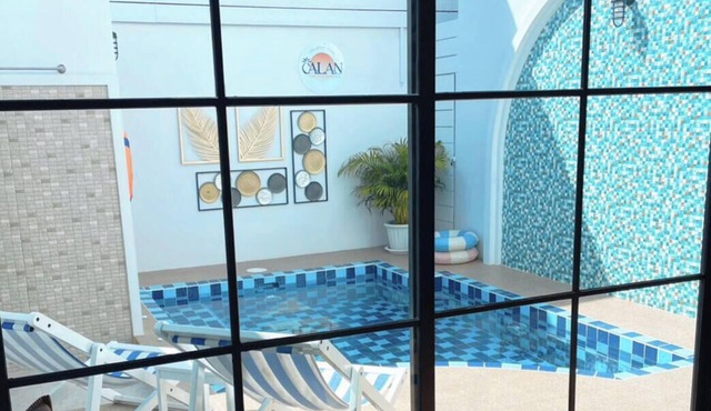 Alan Pool Villa Bangsaen