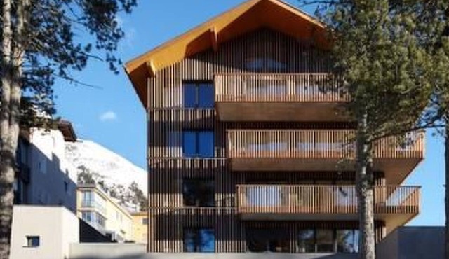 Alpine Lodge 6-Bett-Wohnung mit Galerie by Interhome