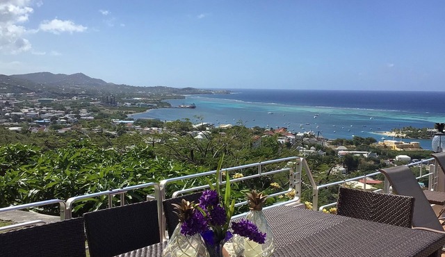 Amazing view!All AC! 5king br4 b veryprivate pool! Large windows! Updated!