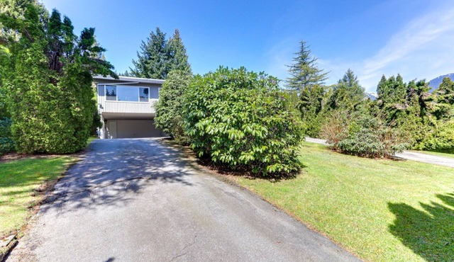 An Immaculate Family House in West Vancouver
