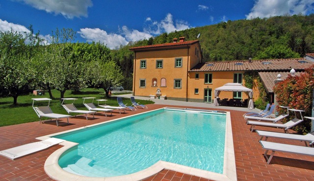 An Old Bishop's House, Now a Charming Holiday Villa for 10/14 Guests in a Mosquito Free Area between Florence and Lucca