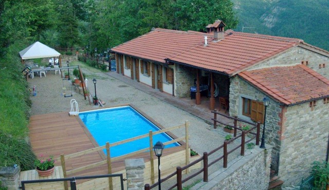 Annarita - Country house with swimming pool in Casentino Valley, Tuscany