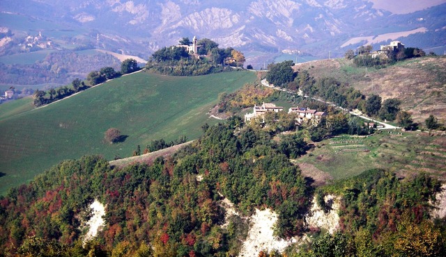 Antico Borgo Le Torricelle, medieval settlement with mosaic-pool, 8 (6+2)