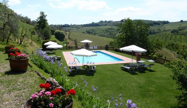 Apartment 'LEGNAIA' at IL BACIO Farmhouse