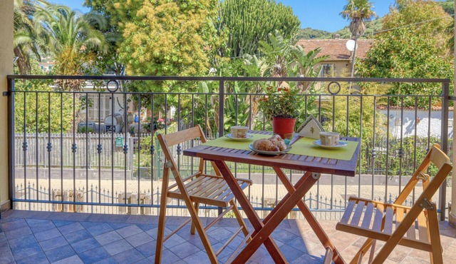 Apartment Alice: new, comfy, with terrace, for 4 people, 500m from beach