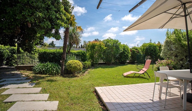 Apartment 'Avocado' with Shared Pool, Wi-Fi and Air Conditioning