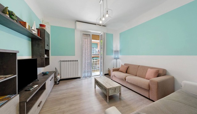 Apartment 'Casa Sole A Monterosso' with Balcony, Wi-Fi and Air Conditioning