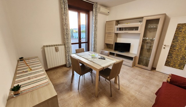 Apartment casa antonio 10 minutes from linate 35 minutes from bergamo