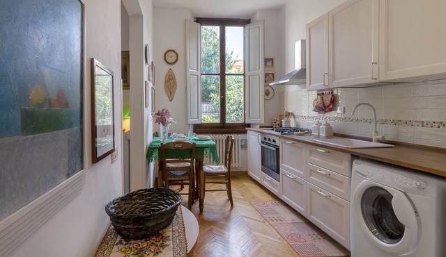 Apartment 'Cristina Firenze' with Balcony, Garden & Wi-Fi