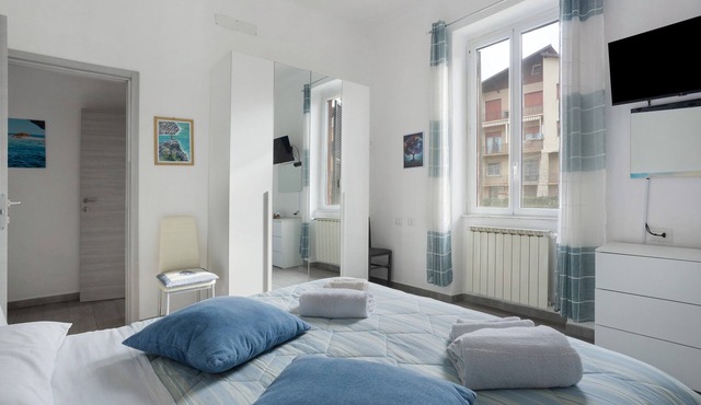 Apartment 'Georgehouse Golfo Dei Poeti 5 Terre' with Wi-Fi