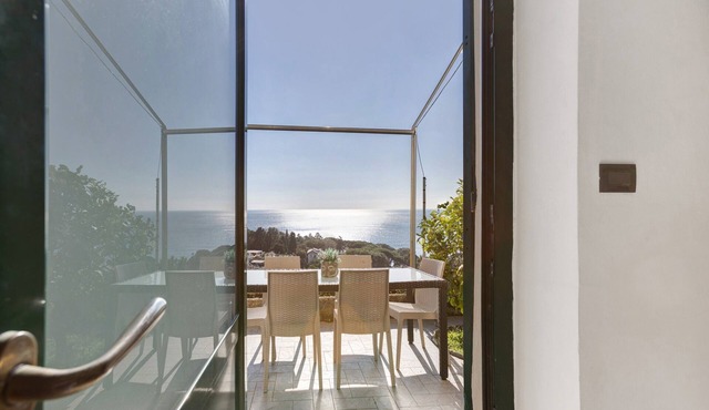 Apartment 'Gli Ulivi Di Bogliasco - Ulivi 3' with Sea View, Wi-Fi and Air Conditioning