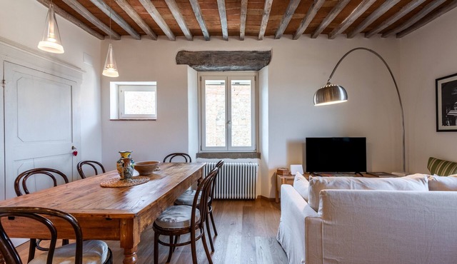 Apartment 'Il Bel Soggiorno' with Hillside View