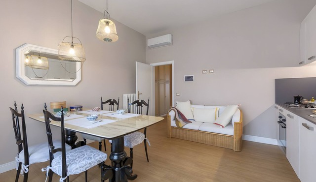 Apartment 'Il Nido Emozioni Charme E Colori' with Balcony, Wi-Fi & Air Conditioning