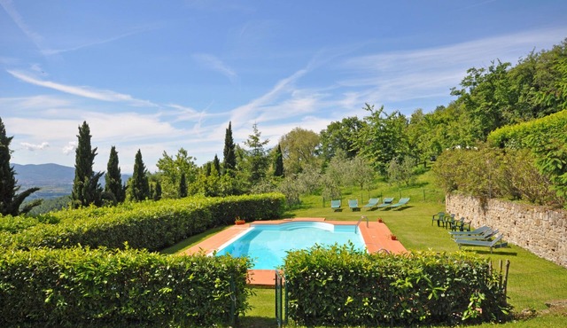 Apartment in Capolona with 2 bedrooms sleeps 4