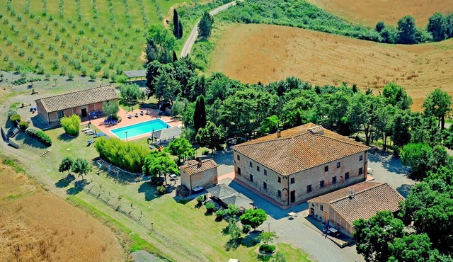 Apartment in Peccioli with pool