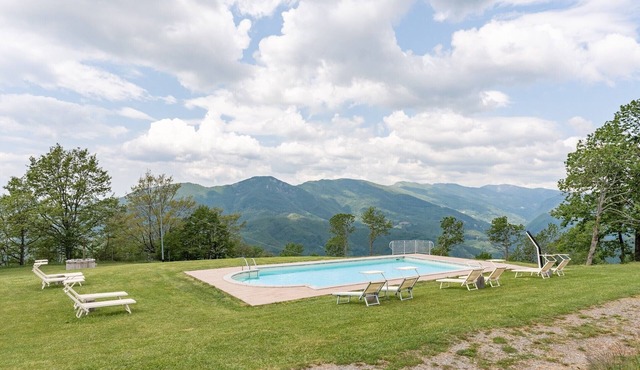 Apartment "Serrino 2" with Mountain View, Shared Pool & Wi-Fi