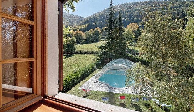 Apartment "Agriturismo La Casa sul Poggio - Crociglia" with Private Terrace and Shared Pool