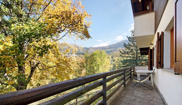 Apartment "Agriturismo La Casa sul Poggio - Maggiorasca" with Private Terrace, Shared Pool