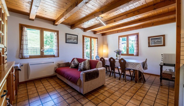 Apartment 'L'Hermine, Piscine Et Aire De Jeux' with Mountain View, Private Terrace and Wi-Fi