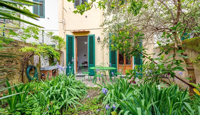 Apartment 'La Casa Vintage' with Private Garden, Wi-Fi and Air Conditioning