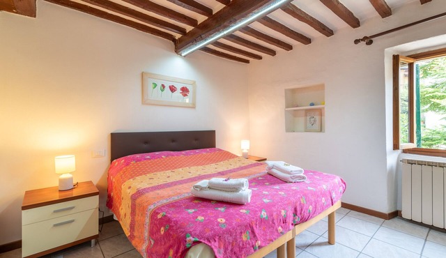 Apartment "La Finestra sul Fiume" with Private Terrace