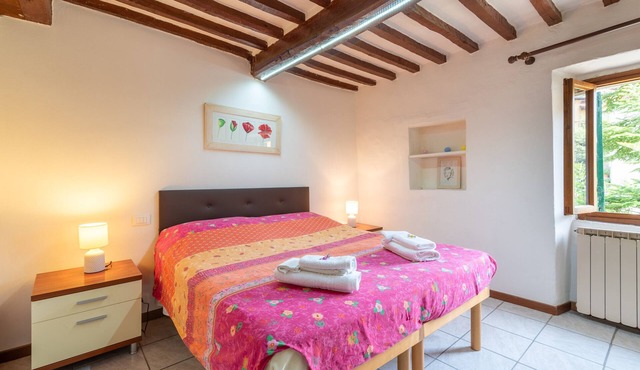 Apartment "La Finestra sul Fiume" with Private Terrace