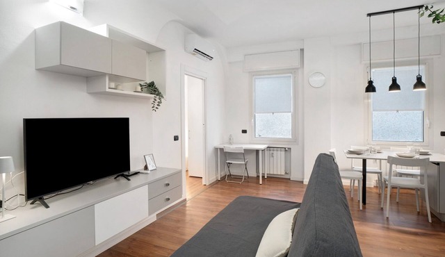 Apartment 'La Perla Grigia' with Shared Terrace, Wi-Fi and Air Conditioning
