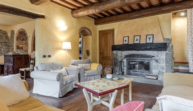 Apartment 'La Perla' with Shared Pool, Private Terrace and Wi-Fi