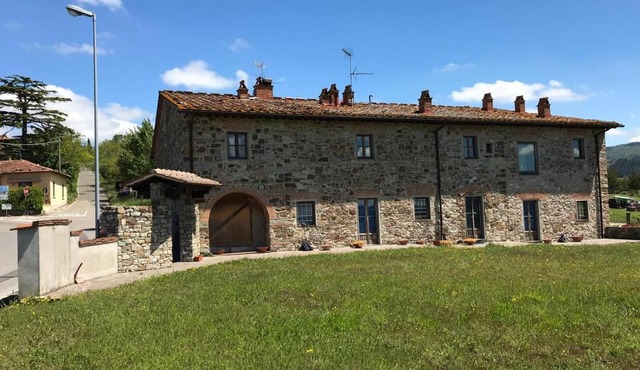 Apartment 'La Via Degli Dei' with Mountain View and Private Garden