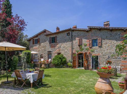Apartment Le Poggiole-2 by Interhome