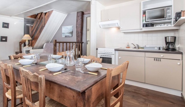 Apartment 'Les Anailles' with Mountain View, Shared Terrace and Wi-Fi