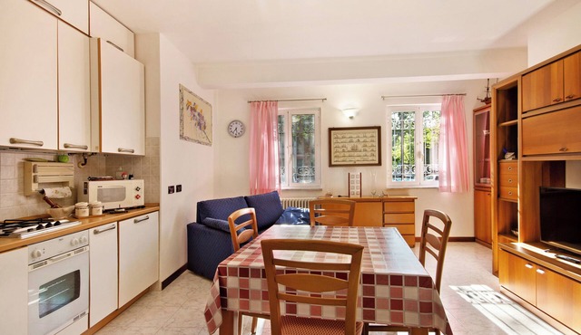 Apartment "Maremonti" with Balcony