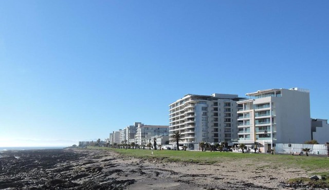 Apartment Mouille Point 27