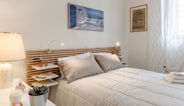 Apartment 'Nel Cuore Del Rione Del Drago' with Wi-Fi and Air Conditioning