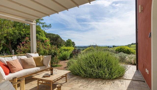Apartment 'Podere Terraviva - Apt Mimosa' with Sea View, Shared Pool and Wi-Fi