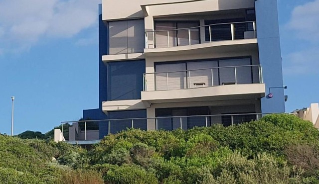 Apartment Royal Whale Watching in Gansbaai - De Kelders - 4 persons, 2 bedrooms