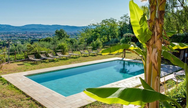 Apartment 'Tramontana' with Shared Pool, Wi-Fi and Air Conditioning