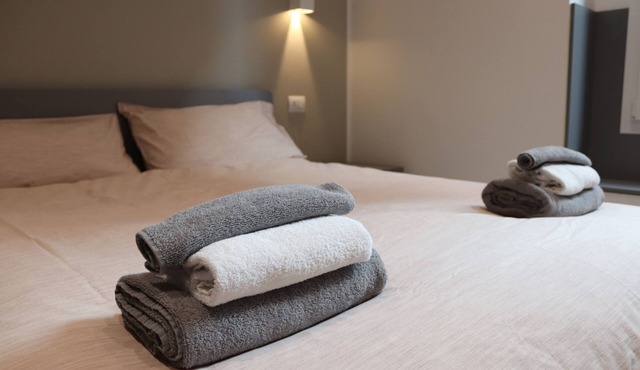 Apartment with wifi (fiber 1000), bed and sofa bed 2 steps from the center