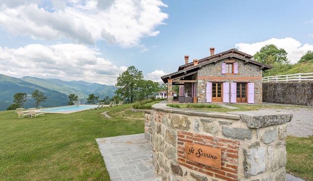 Apartments "Serrino Family" with Mountain View, Shared Pool and Wi-Fi