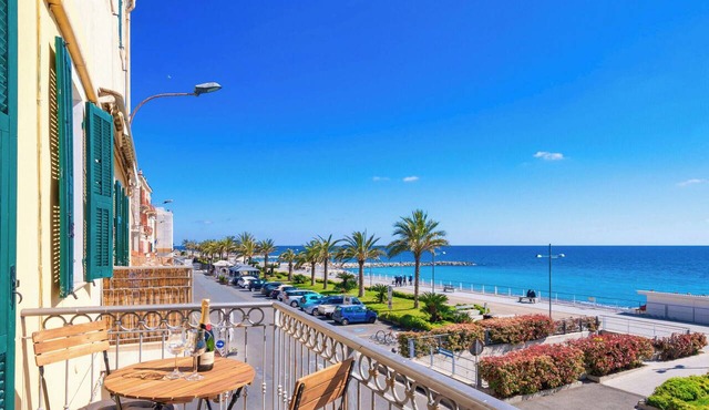 Appartamento Fronte Mare a Ospedaletti by Wonderful Italy