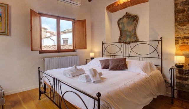 Appartement Magique Dans L'ancienne Tour Proche du Ponte Vecchio