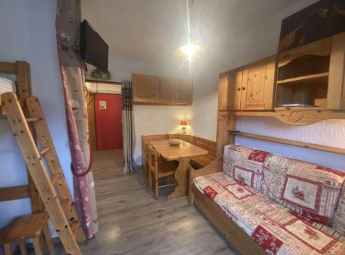 Appartement rénové cosy avec piscine, pour 4 personnes, proche des pistes et du village. - FR-1-342-180