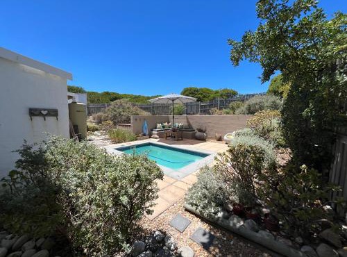 AquaView Beach House Kommetjie, with stunning sea views
