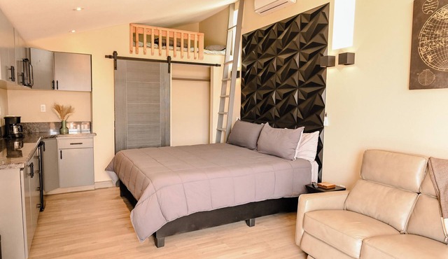 Ariels Paraiso-Contemporary Tiny #23