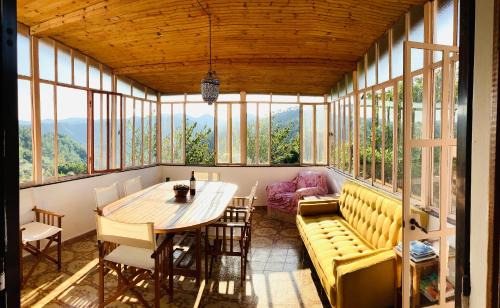 Artists' holiday home near Cinque Terre - 4 bedrooms, large terrace, great views
