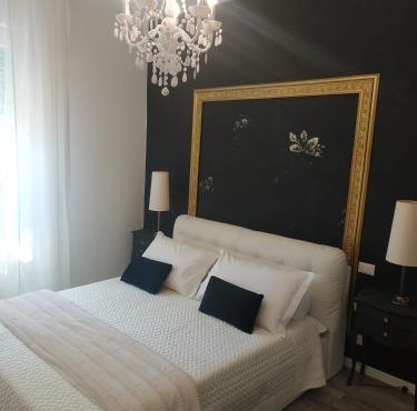 Aurora Flowers - Two rooms and free parking near center and train station