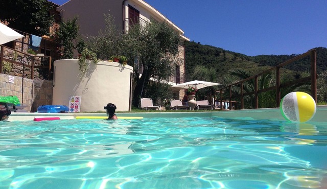 Authentic retreat location in peaceful surroundings and infinite sea views