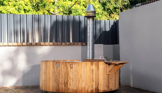 Avemore Manor House -Exquisite winelands home with Breathtaking Views